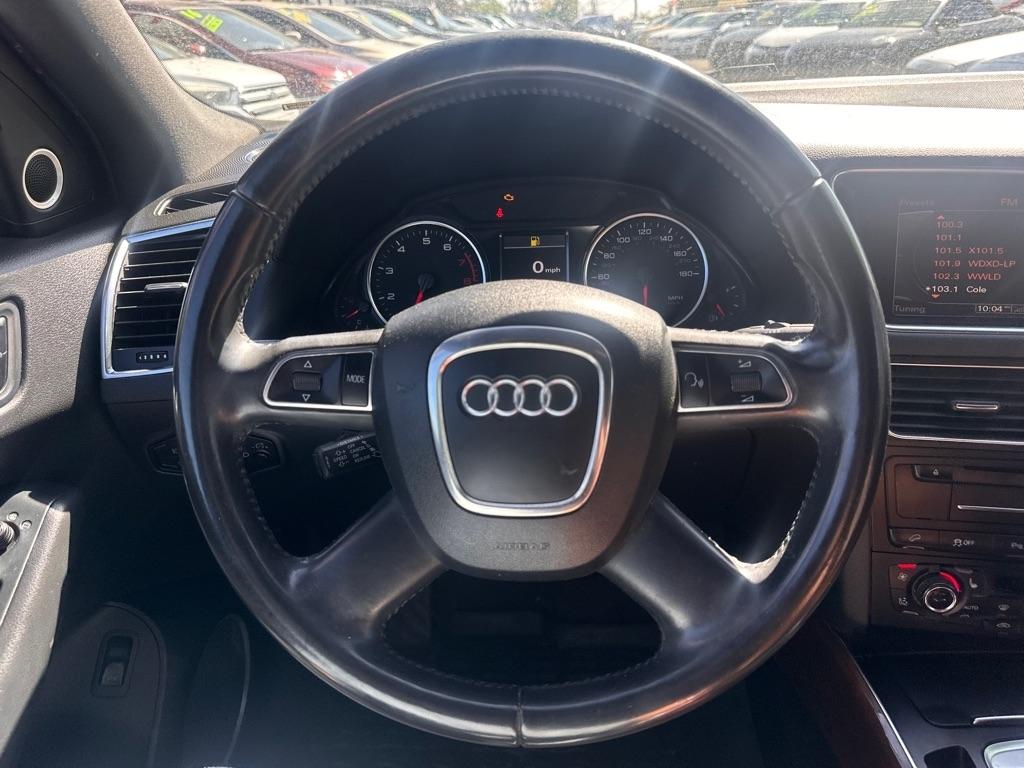 Audi Q5 quattro 4dr 3.2L Prestige 2012