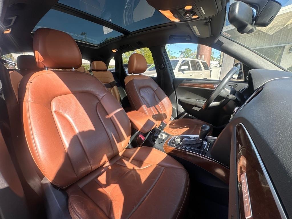 Audi Q5 quattro 4dr 3.2L Prestige 2012