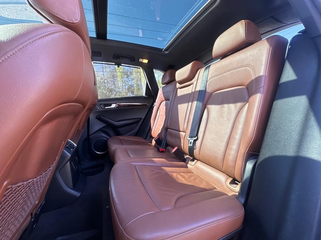 Audi Q5 quattro 4dr 3.2L Prestige 2012