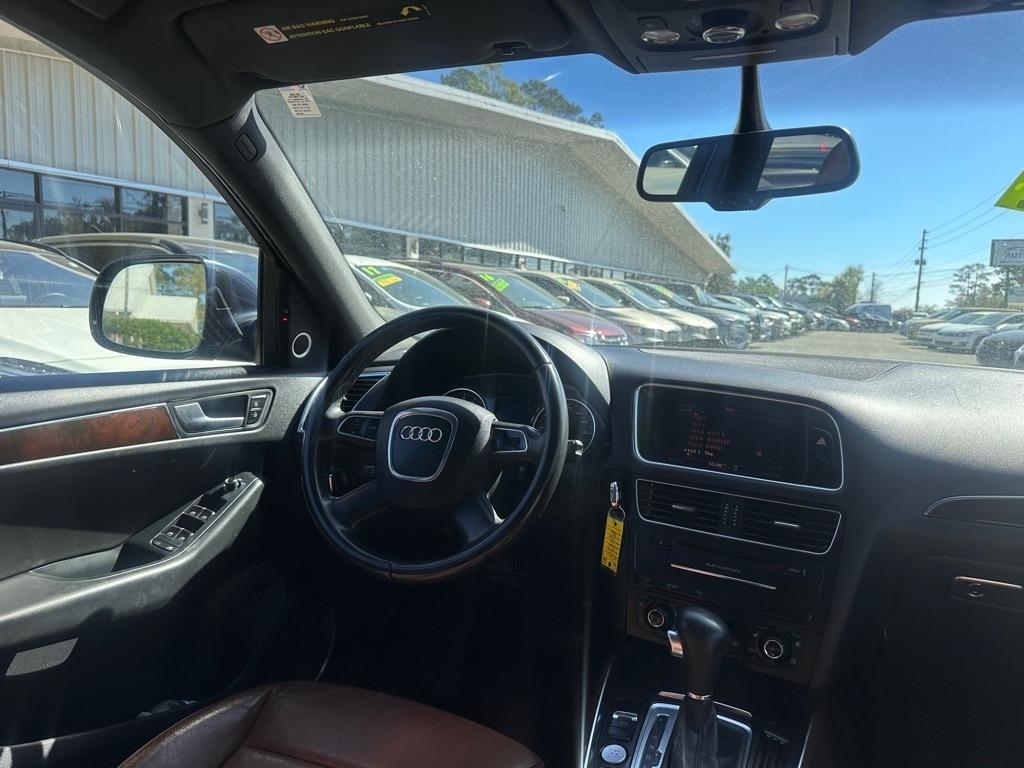 Audi Q5 quattro 4dr 3.2L Prestige 2012