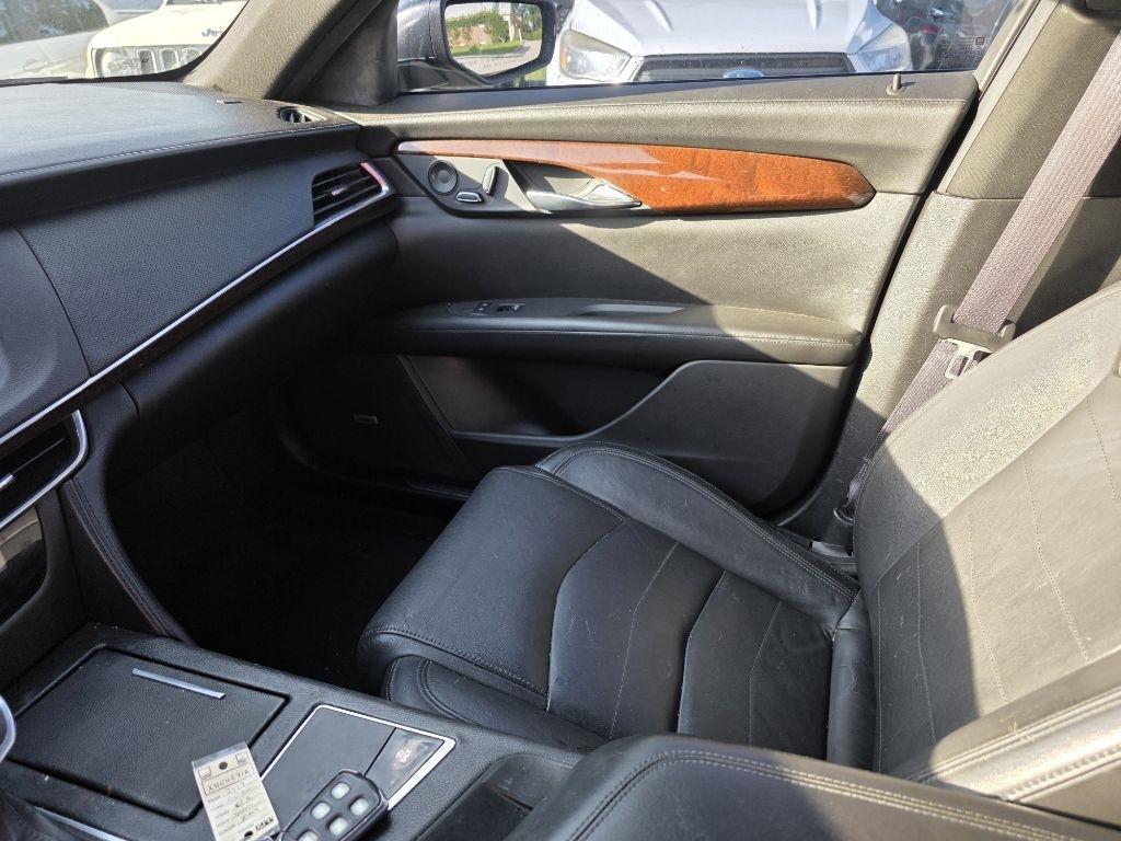Cadillac CT6 4dr Sdn 2.0L Turbo RWD 2017