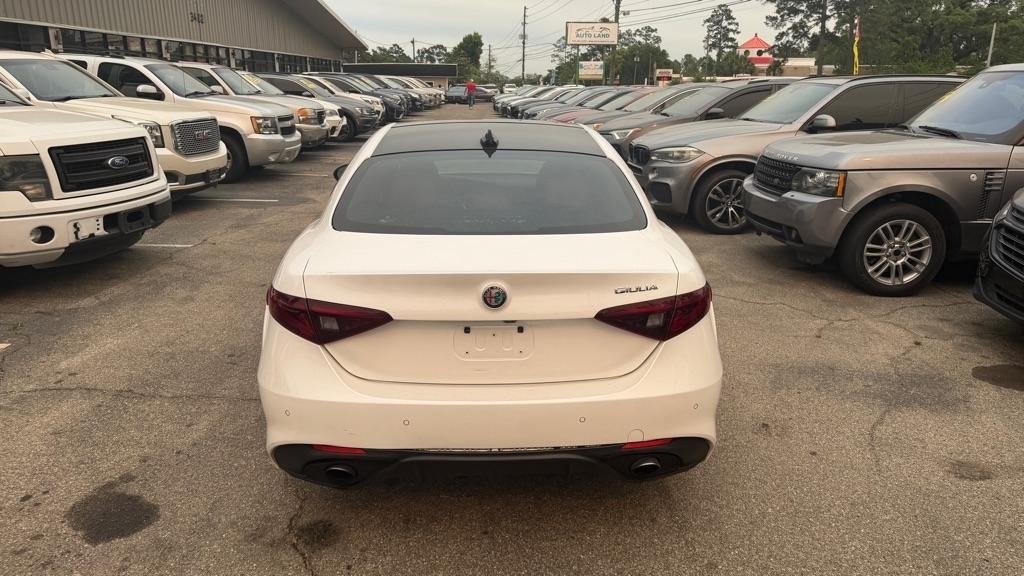 Alfa Romeo Giulia Ti Sport RWD 2018