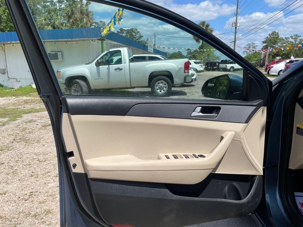 Hyundai Sonata 4dr Sdn 2.4L SE 2016