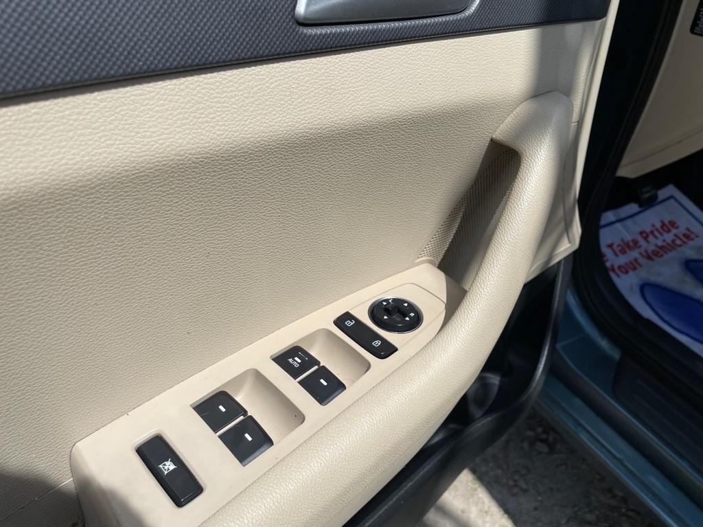 Hyundai Sonata 4dr Sdn 2.4L SE 2016