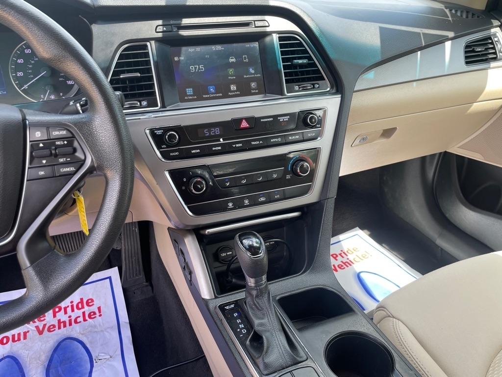 Hyundai Sonata 4dr Sdn 2.4L SE 2016