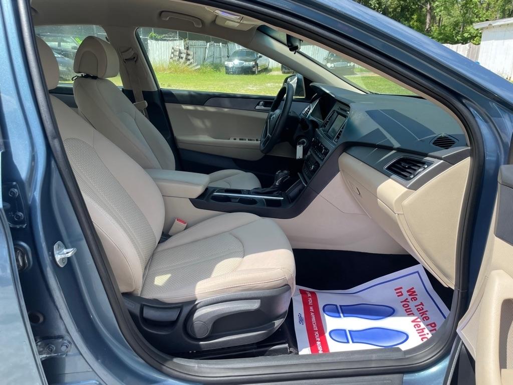 Hyundai Sonata 4dr Sdn 2.4L SE 2016