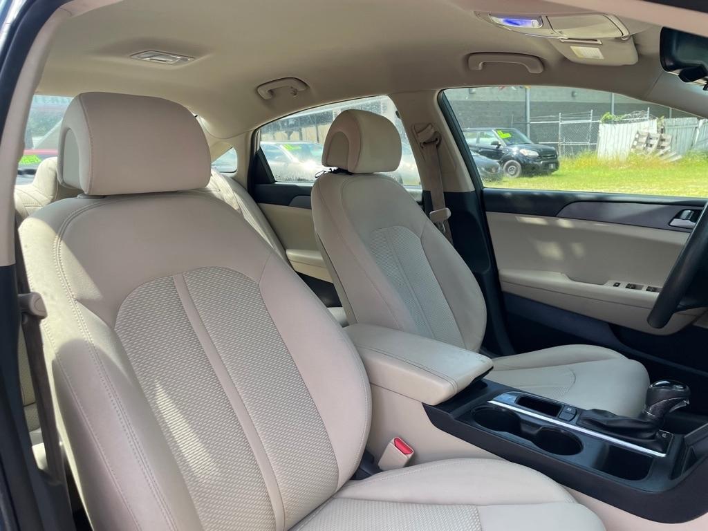 Hyundai Sonata 4dr Sdn 2.4L SE 2016