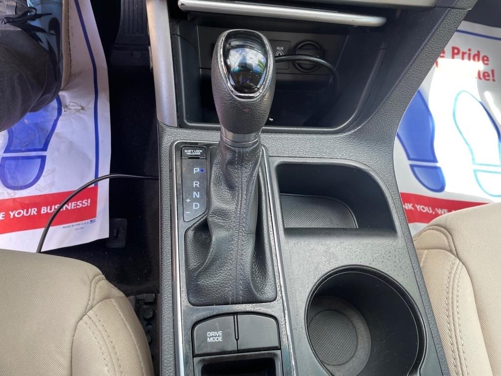 Hyundai Sonata 4dr Sdn 2.4L SE 2016