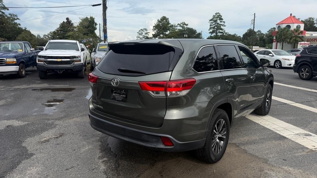 Toyota Highlander LE V6 FWD (Natl) 2018