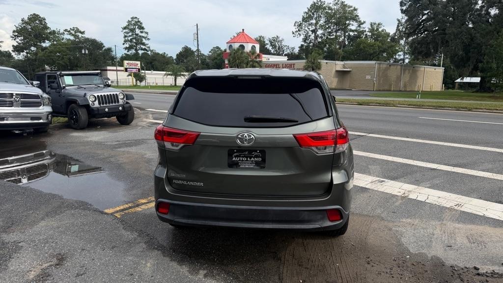 Toyota Highlander LE V6 FWD (Natl) 2018