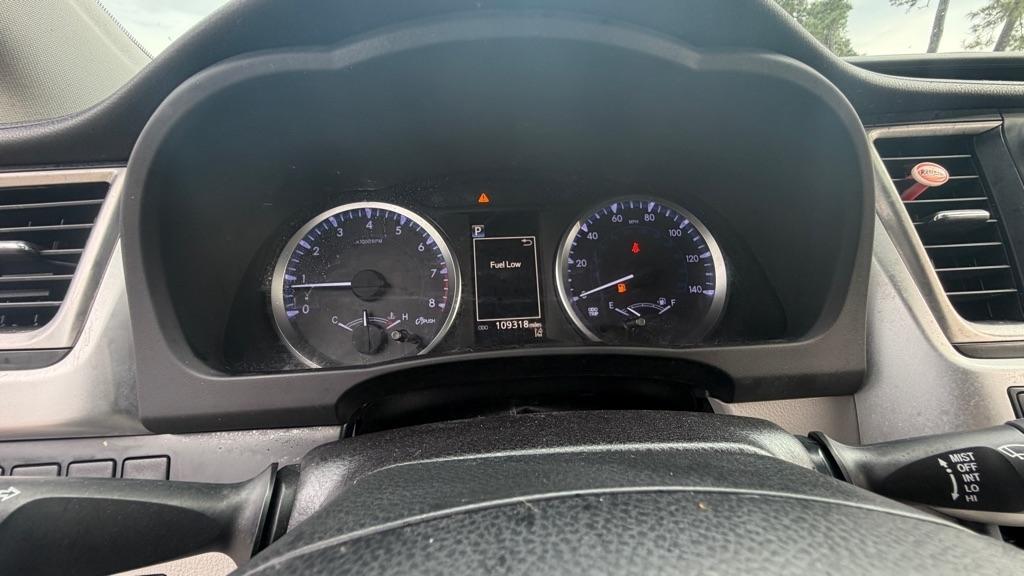 Toyota Highlander LE V6 FWD (Natl) 2018