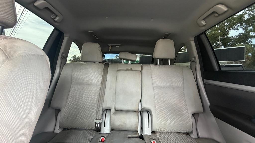 Toyota Highlander LE V6 FWD (Natl) 2018