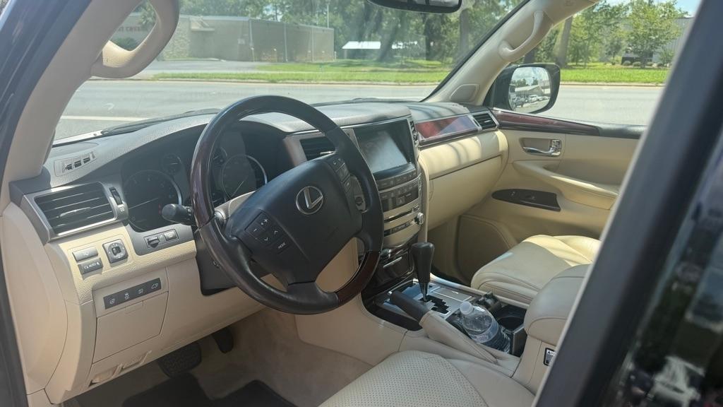 Lexus LX 570 4WD 4dr 2015