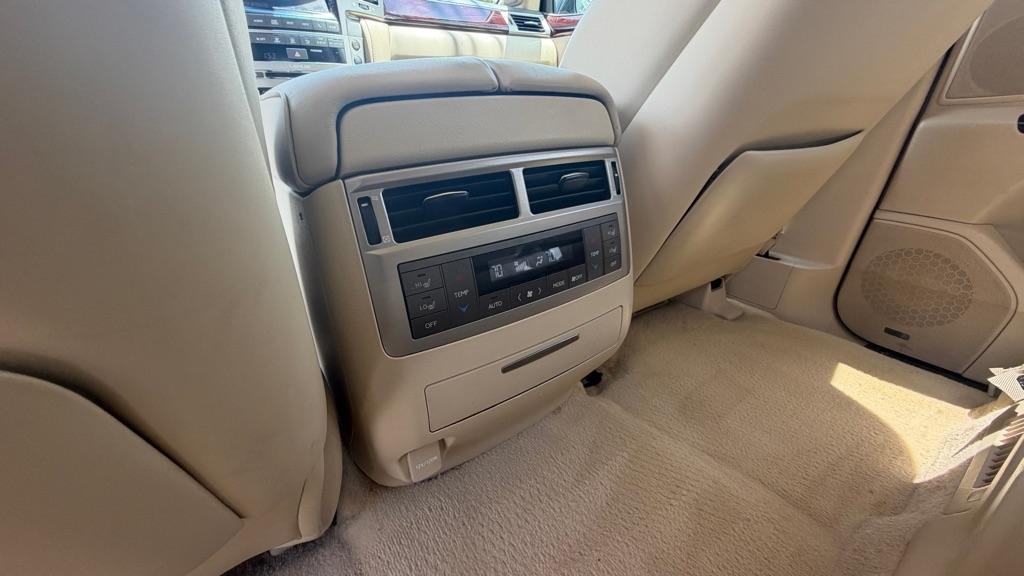 Lexus LX 570 4WD 4dr 2015
