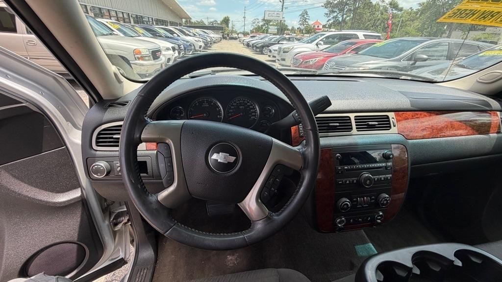 Chevrolet Avalanche 2WD Crew Cab LS 2013
