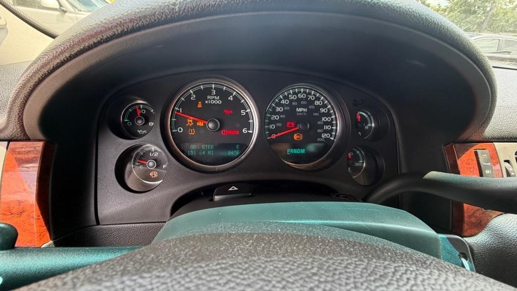 Chevrolet Avalanche 2WD Crew Cab LS 2013