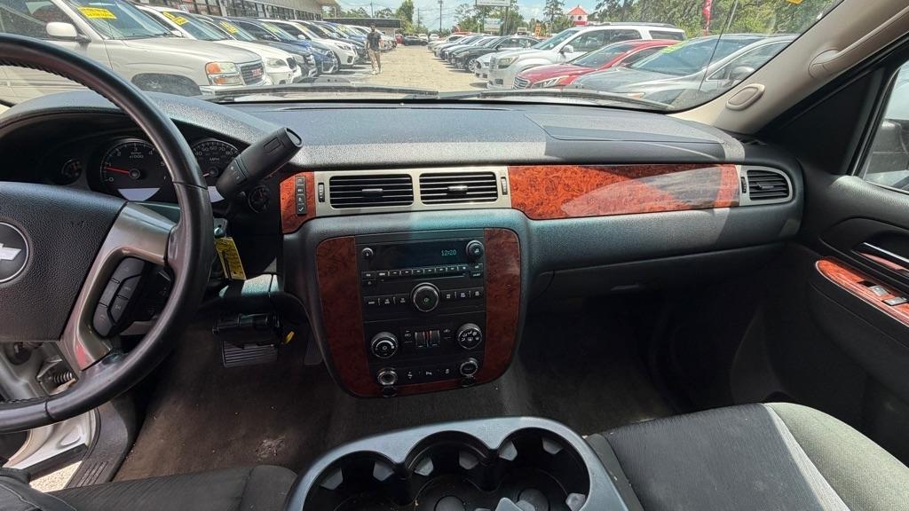 Chevrolet Avalanche 2WD Crew Cab LS 2013