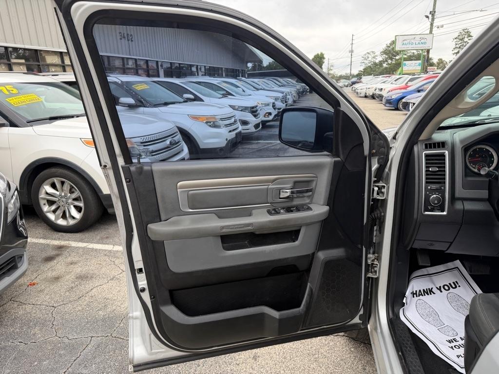 RAM 1500 2WD Quad Cab 140.5" Outdoorsman 2014