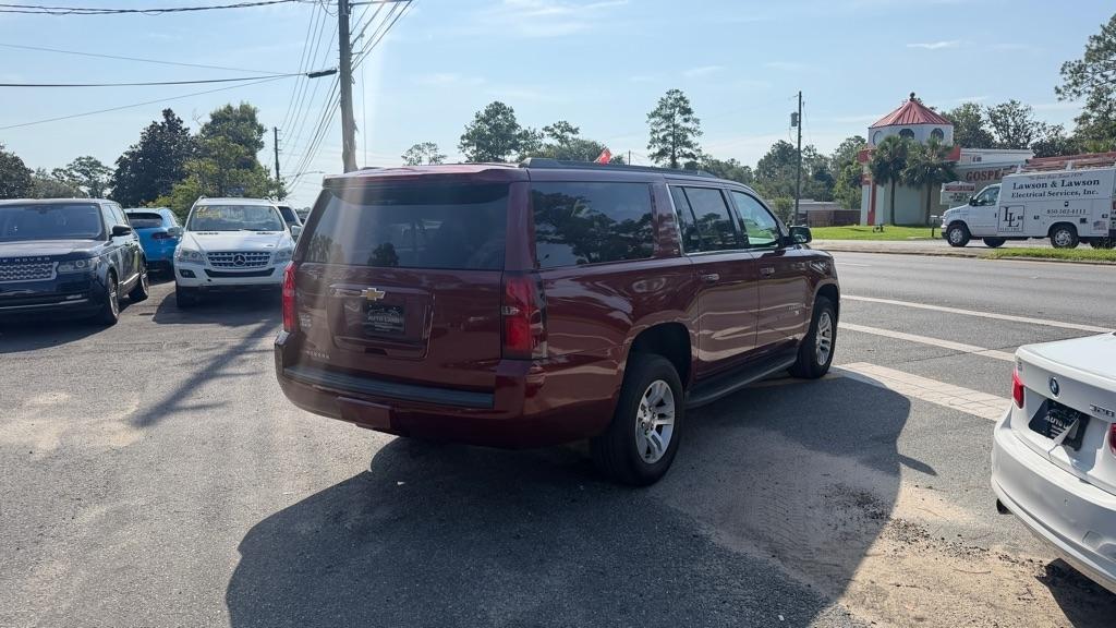 Chevrolet Suburban 2WD 4dr 1500 LT 2017
