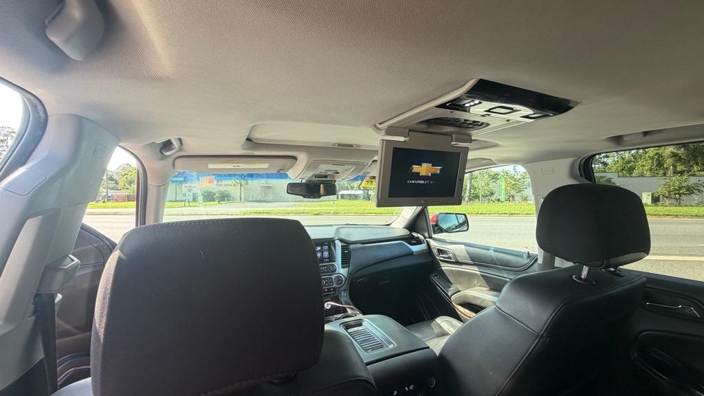 Chevrolet Suburban 2WD 4dr 1500 LT 2017