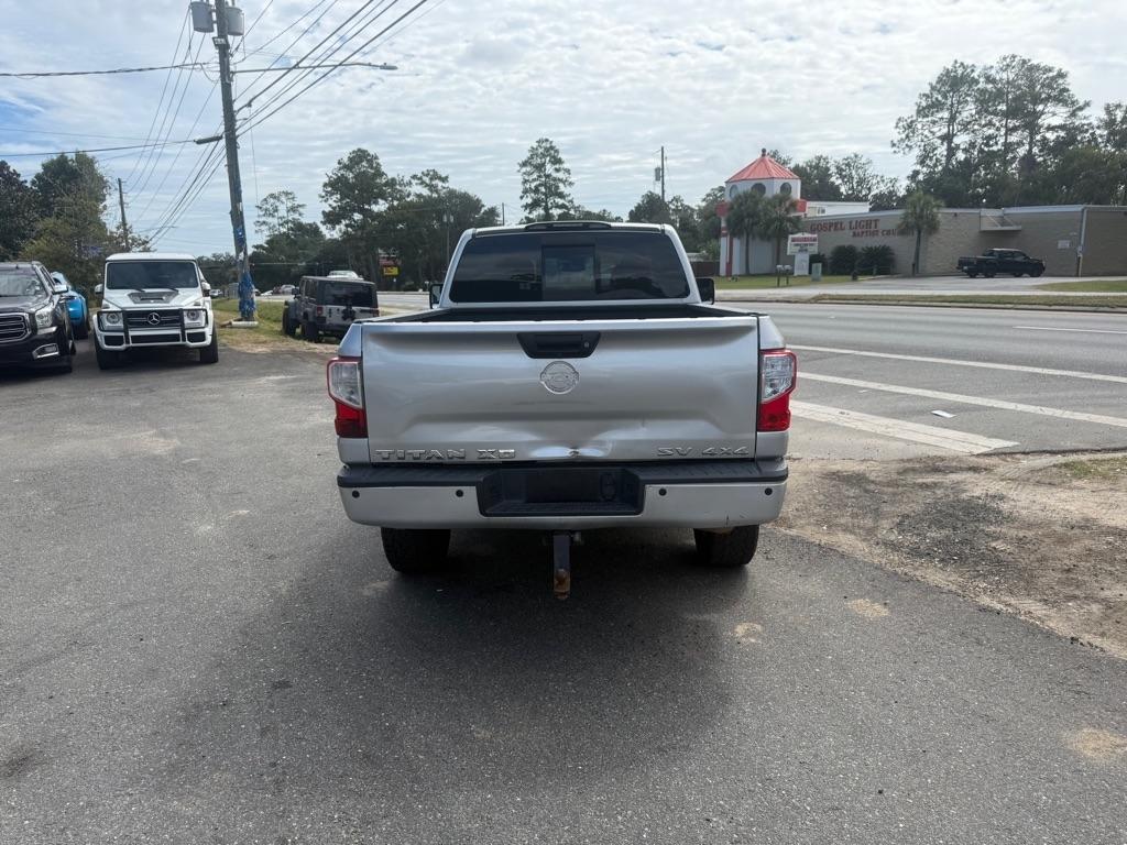 Nissan Titan XD 4x4 Diesel Crew Cab SV 2017