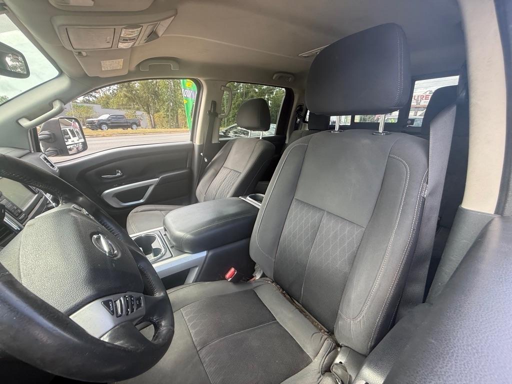 Nissan Titan XD 4x4 Diesel Crew Cab SV 2017