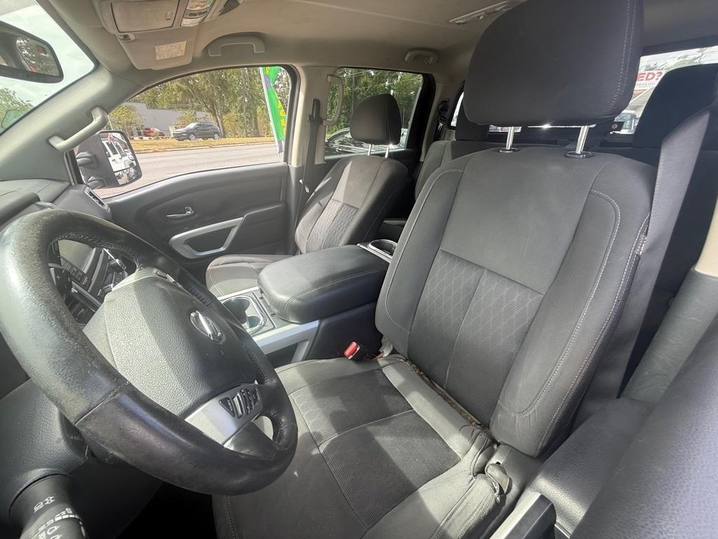 Nissan Titan XD 4x4 Diesel Crew Cab SV 2017