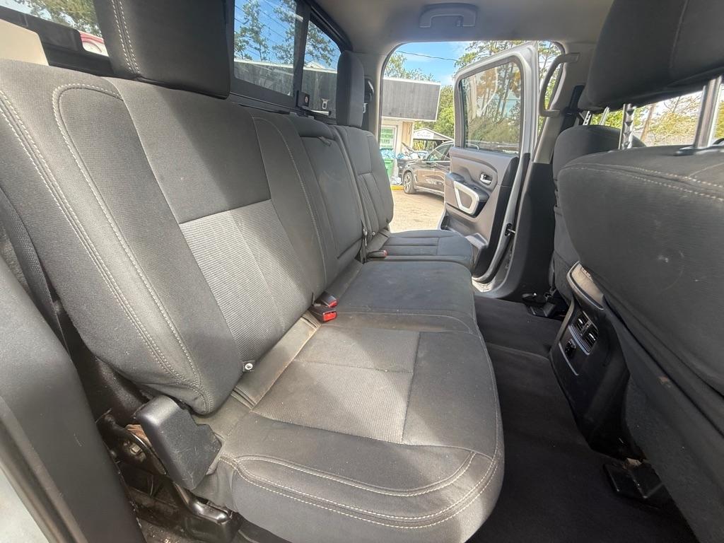 Nissan Titan XD 4x4 Diesel Crew Cab SV 2017