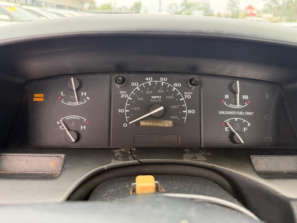 Ford F-150 Reg Cab 116.8" WB 1996