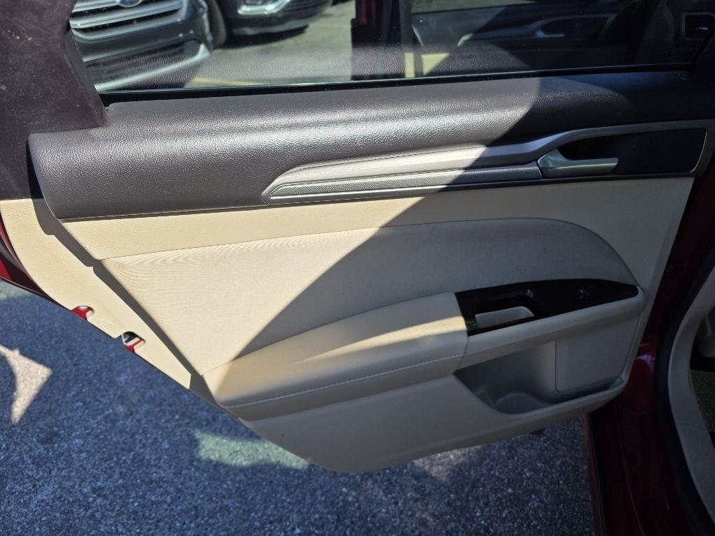Ford Fusion 4dr Sdn SE FWD 2014