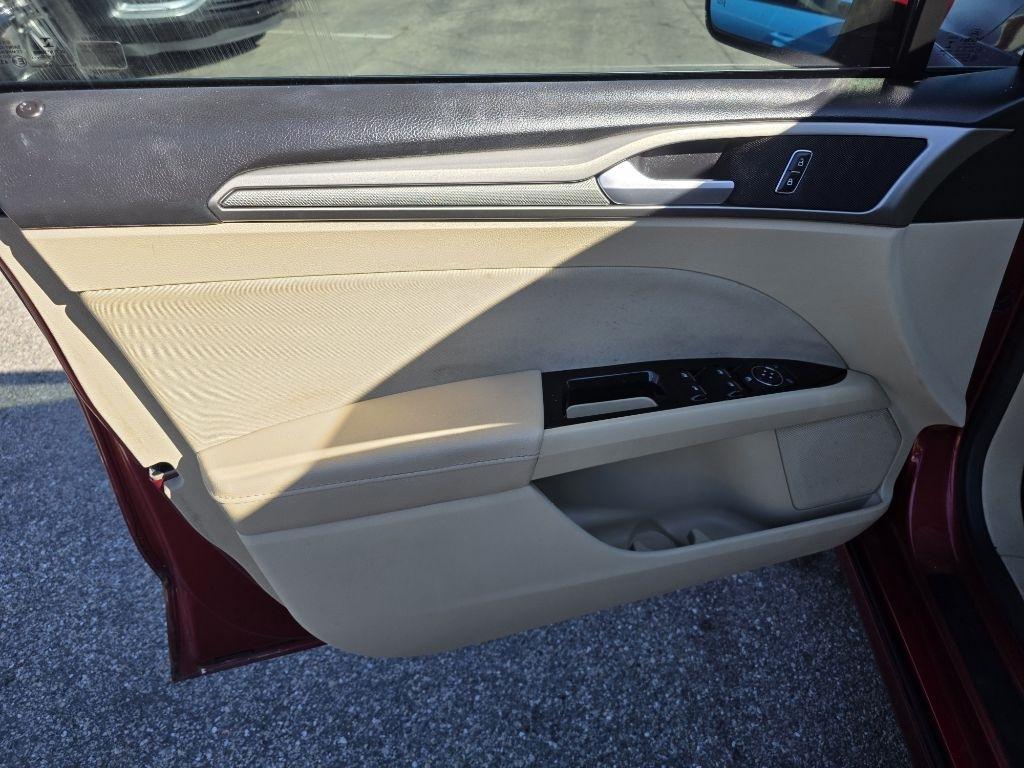 Ford Fusion 4dr Sdn SE FWD 2014