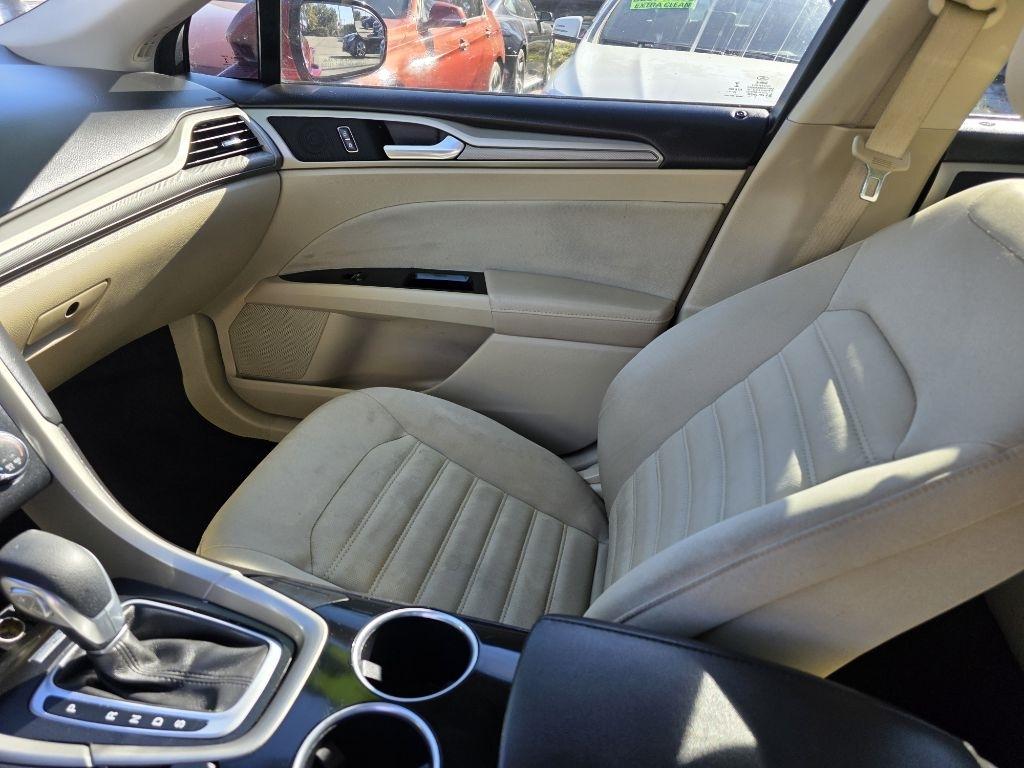 Ford Fusion 4dr Sdn SE FWD 2014