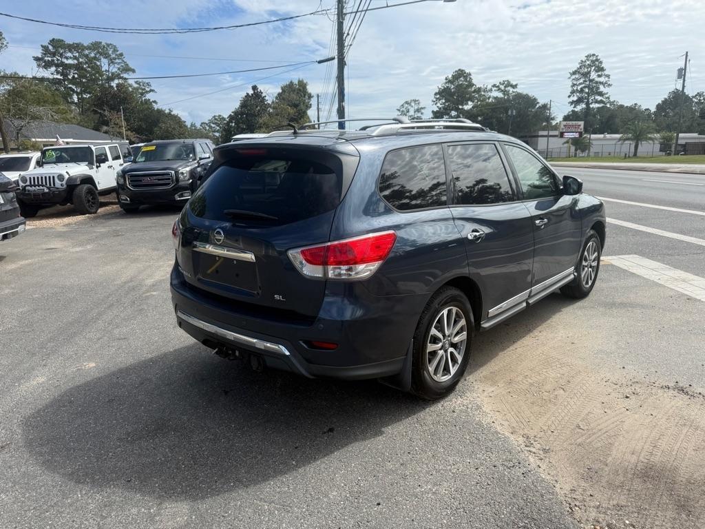 Nissan Pathfinder 2WD 4dr SL 2013