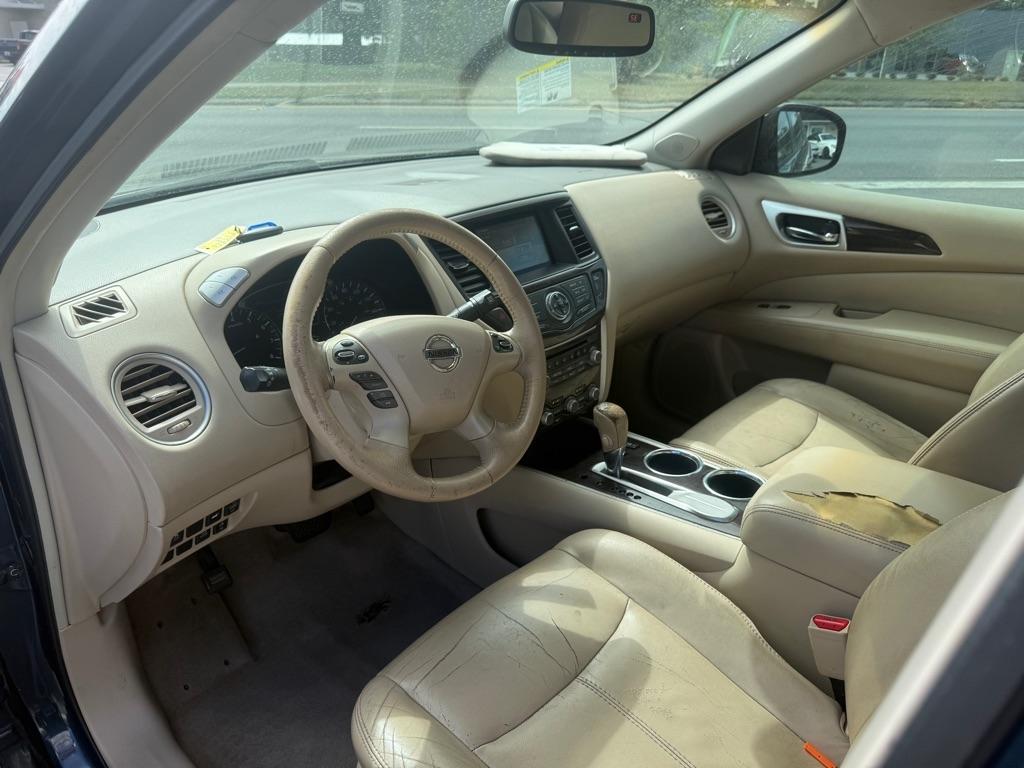 Nissan Pathfinder 2WD 4dr SL 2013