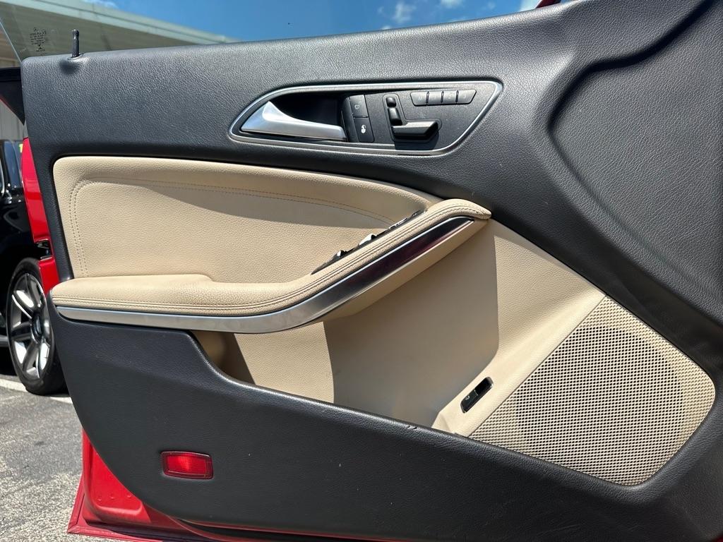 Mercedes-Benz CLA-Class 4dr Sdn CLA 250 4MATIC 2015