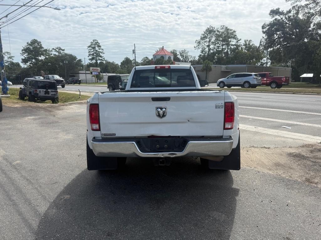 RAM 3500 Tradesman 4x2 Reg Cab 8' Box 2018