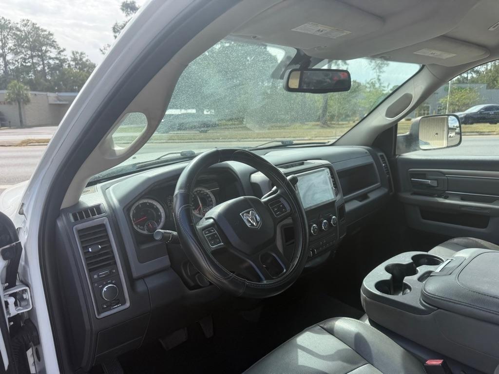 RAM 3500 Tradesman 4x2 Reg Cab 8' Box 2018