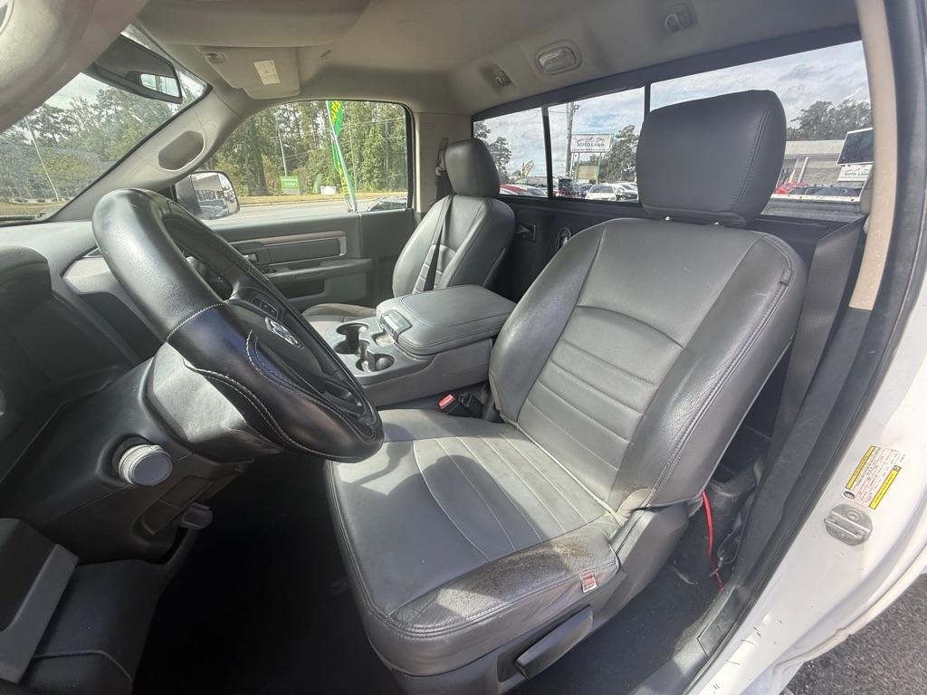 RAM 3500 Tradesman 4x2 Reg Cab 8' Box 2018