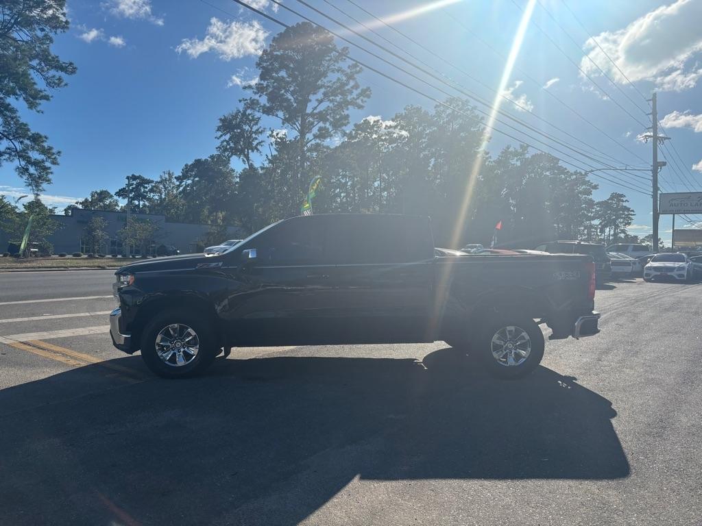 Chevrolet Silverado 1500 LTD 4WD Crew Cab 147" LT w/1LT 2022