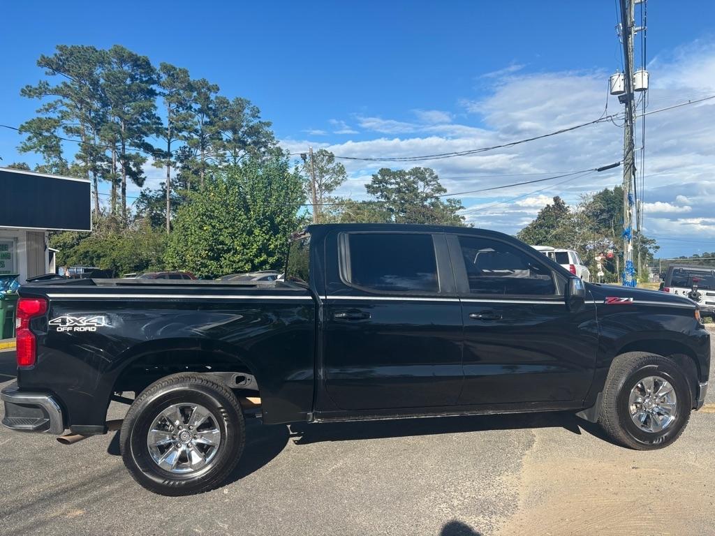 Chevrolet Silverado 1500 LTD 4WD Crew Cab 147" LT w/1LT 2022