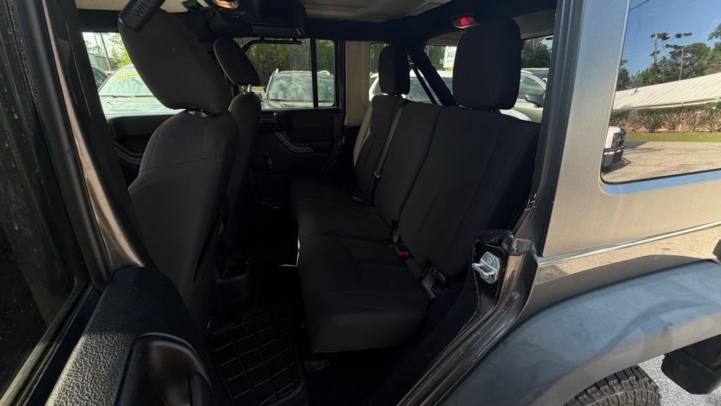 Jeep Wrangler Unlimited 4WD 4dr Sport 2016
