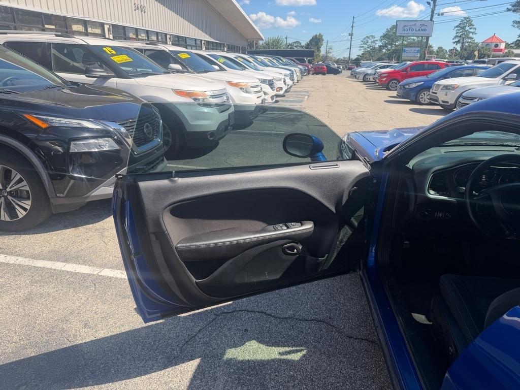 Dodge Challenger SXT RWD 2018