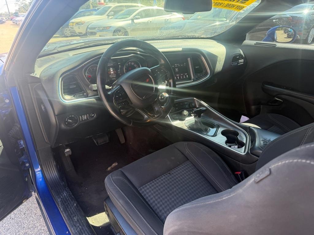 Dodge Challenger SXT RWD 2018