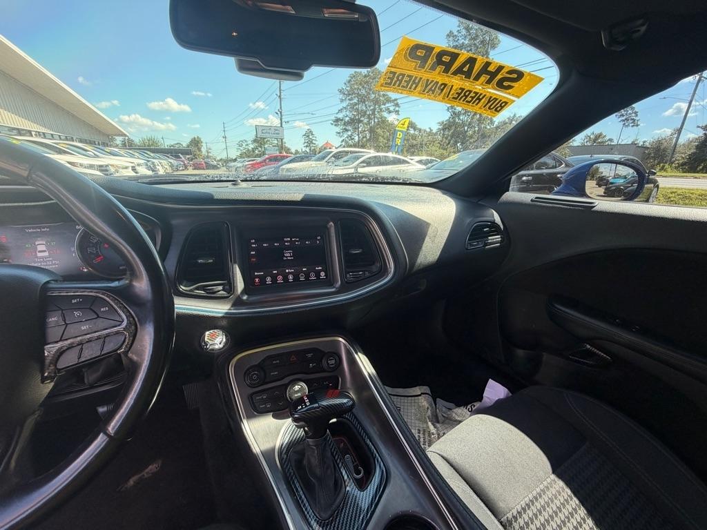 Dodge Challenger SXT RWD 2018
