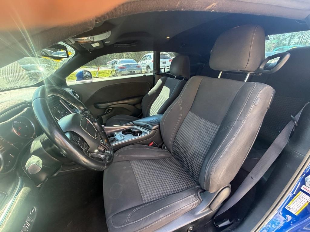 Dodge Challenger SXT RWD 2018