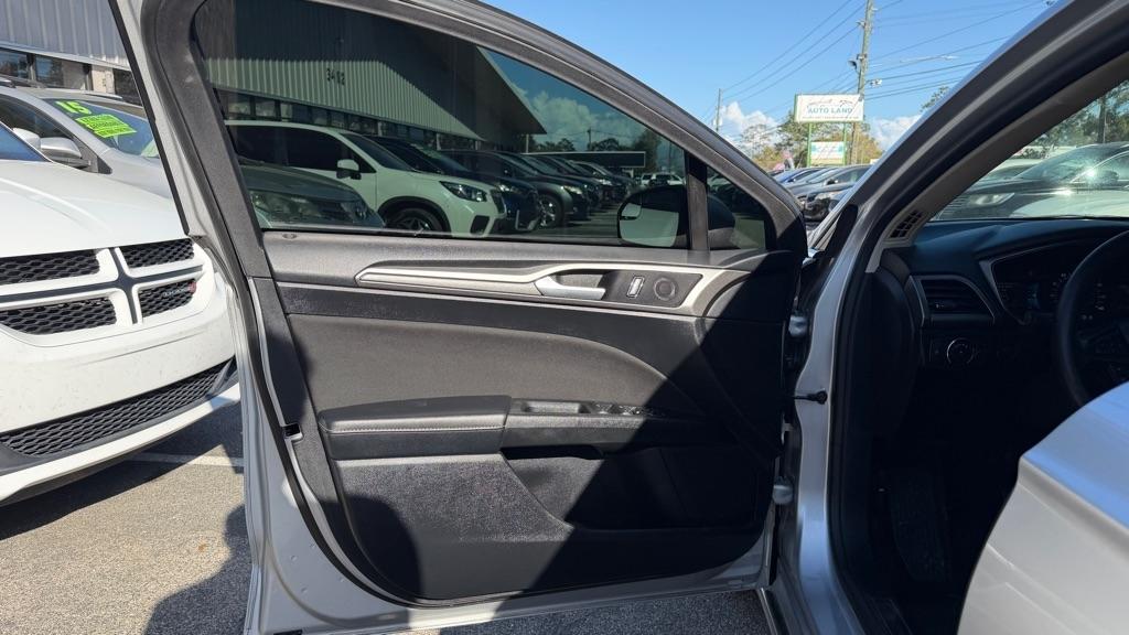 Ford Fusion SE FWD 2018