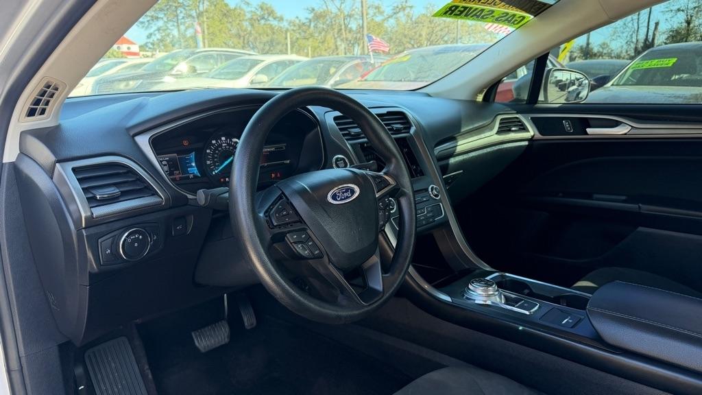 Ford Fusion SE FWD 2018