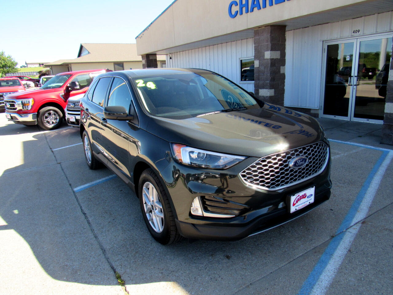 2024 Ford Edge SEL photo 3