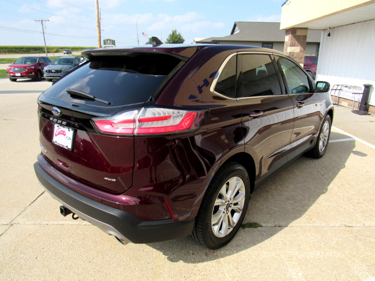 2024 Ford Edge Titanium photo 4