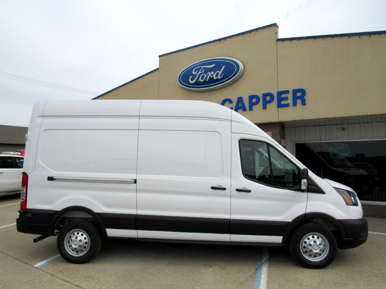 Ford Transit Cargo Van T-350 148" Hi Rf 9500 GVWR RWD 2025 Ford Transit Cargo Van T-350 148" Hi Rf 9500 GVWR RWD 2025